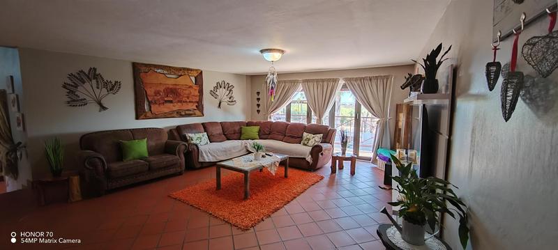 4 Bedroom Property for Sale in Kanoneiland Northern Cape